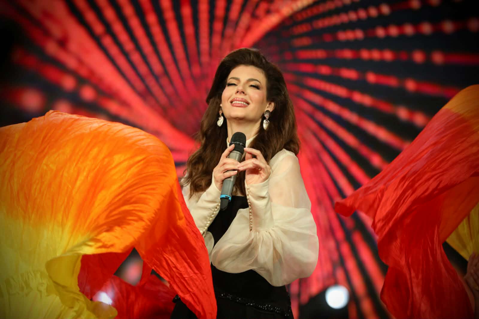 بهاء الكافي تعود بقوة… وتخطف الأضواء في “فكرة سامي الفهري”